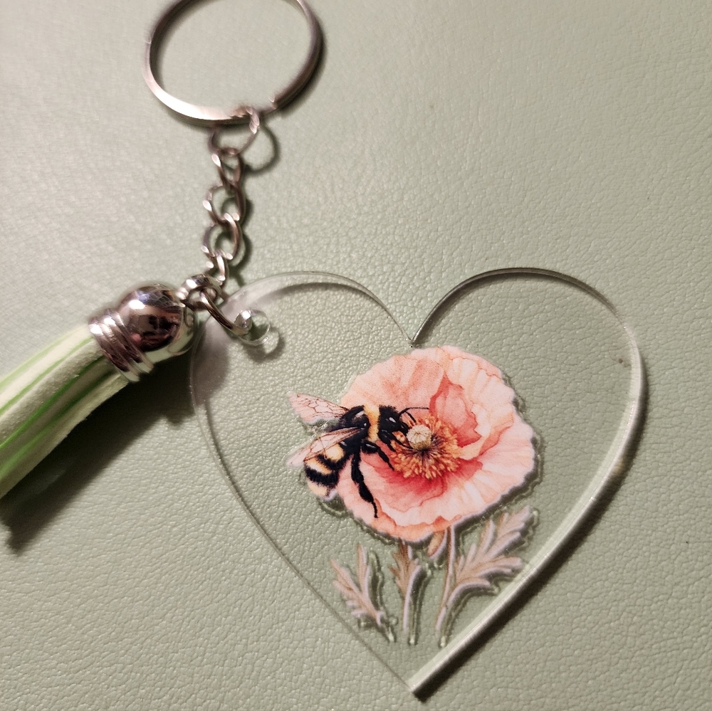 Heart-Shaped Keychain with Bee and Flower Design